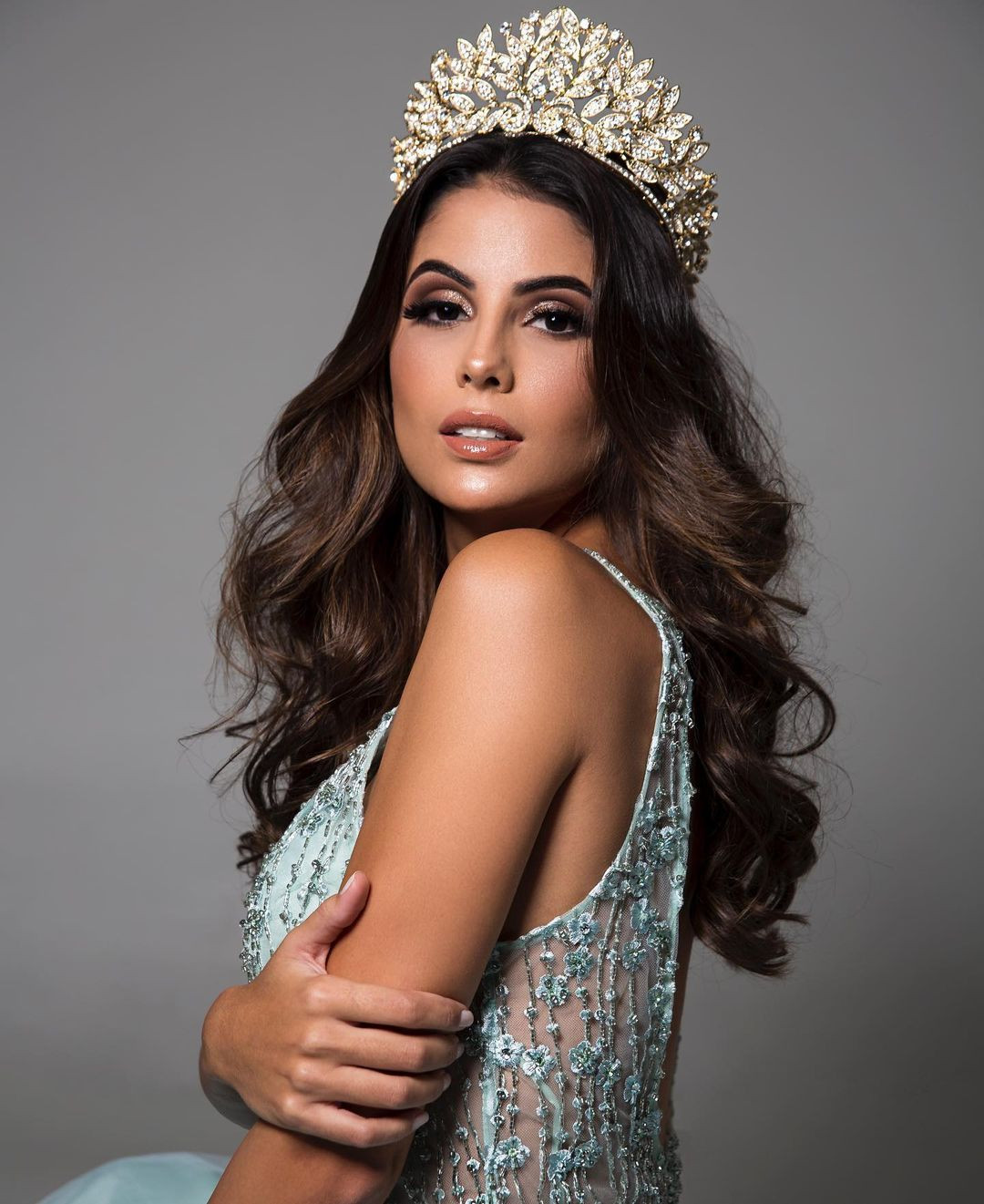 iully thaisa, top 5 de miss brasil mundo 2019. - Página 5 Fyyqie10