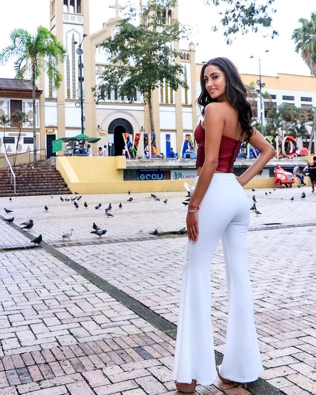 juliana franco, top 16 de miss colombia universo 2020/miss earth water 2017. - Página 21 Julifr15