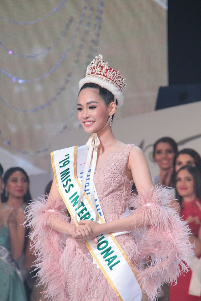 sireethorn leearamwat, miss international 2019. - Página 2 Ksbctg10