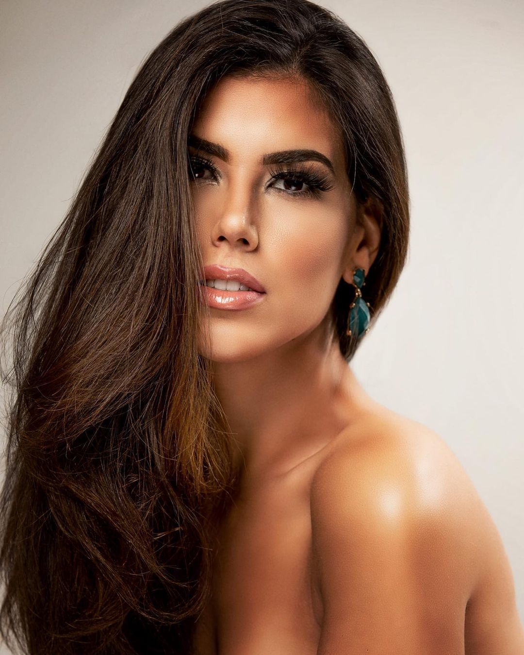 sofia del prado, top 10 de miss universe 2017/reyna hispanoamericana 2015/miss charm spain 2021. - Página 14 Missun17