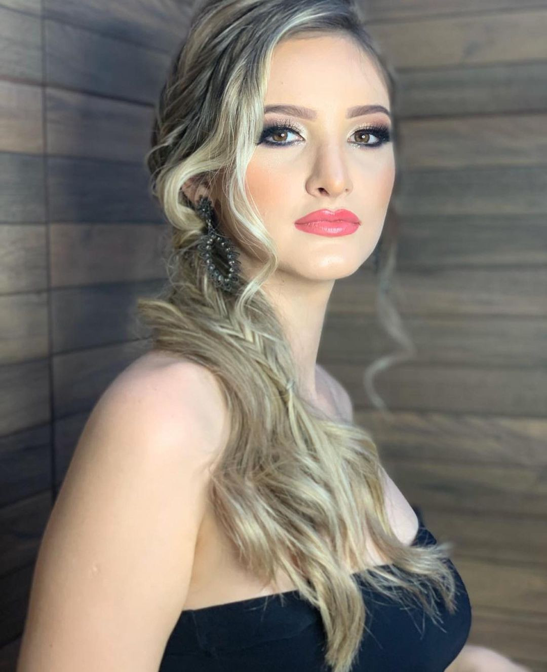 larissa neiverth, top 20 de miss brasil mundo 2019. - Página 2 Qkefob10