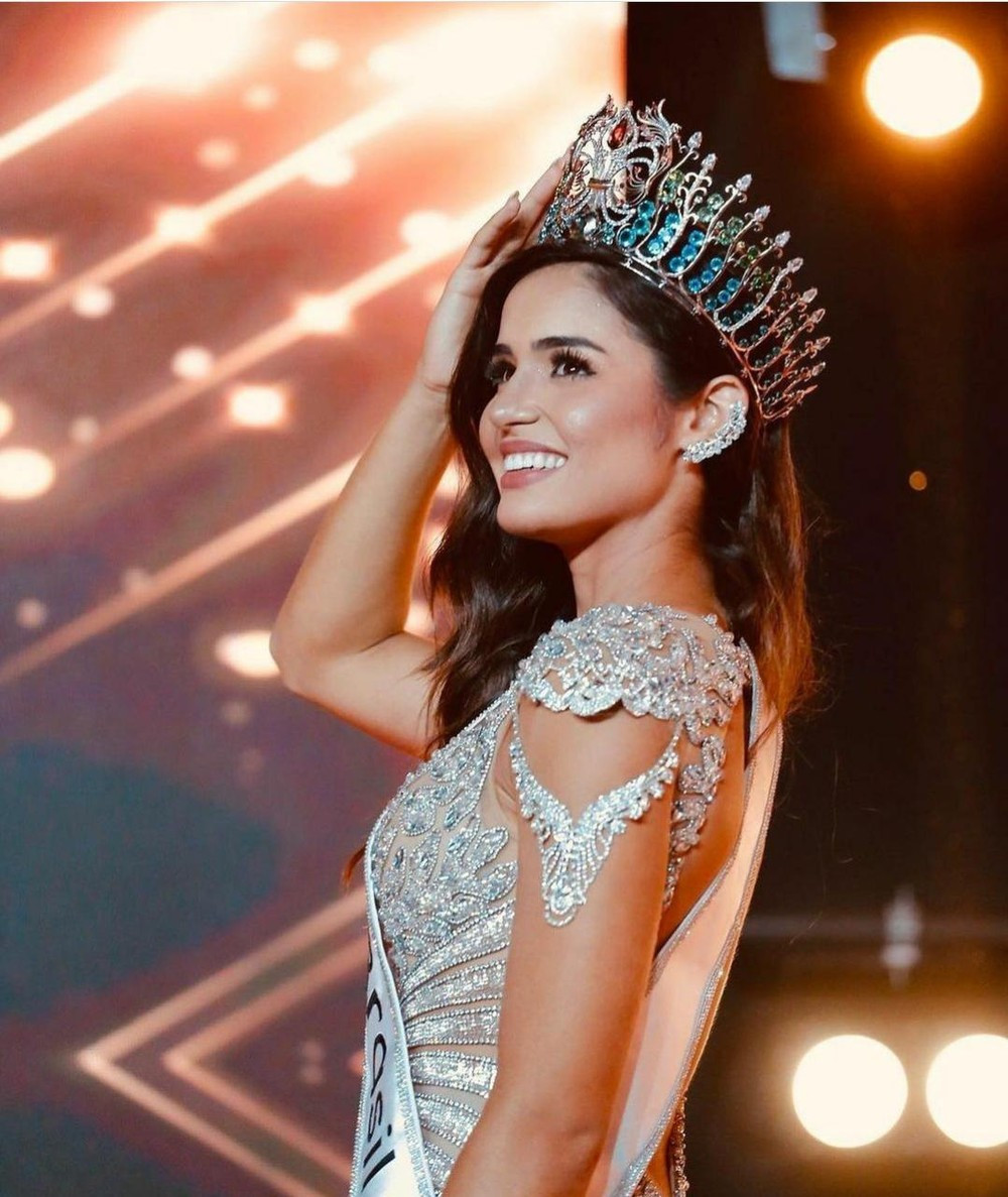 caroline teixeira, top 40 de miss world 2021. Srkuf210