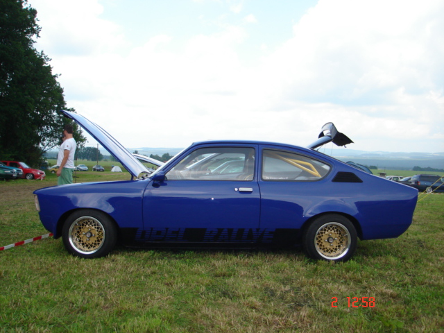 Z klubového archivu: Výprava na OPEL TREFFEN RODING 2007 :) - Foto: Urby Dsc04331