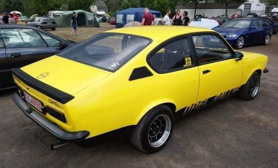 ZAJÍMAVÉ OPELY NA OPEL TREFFEN A ČESKÝCH TUNING SRAZECH - Stránka 21 Psx_2430