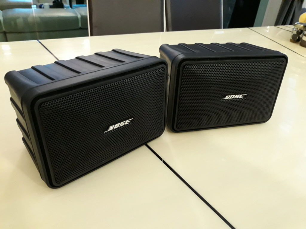 BOSE 101 surround retro speaker.