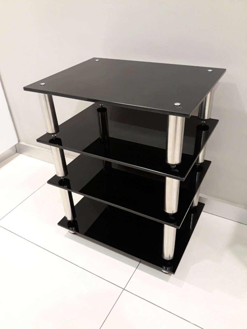 Black Pearl SE hifi rack. Carous15