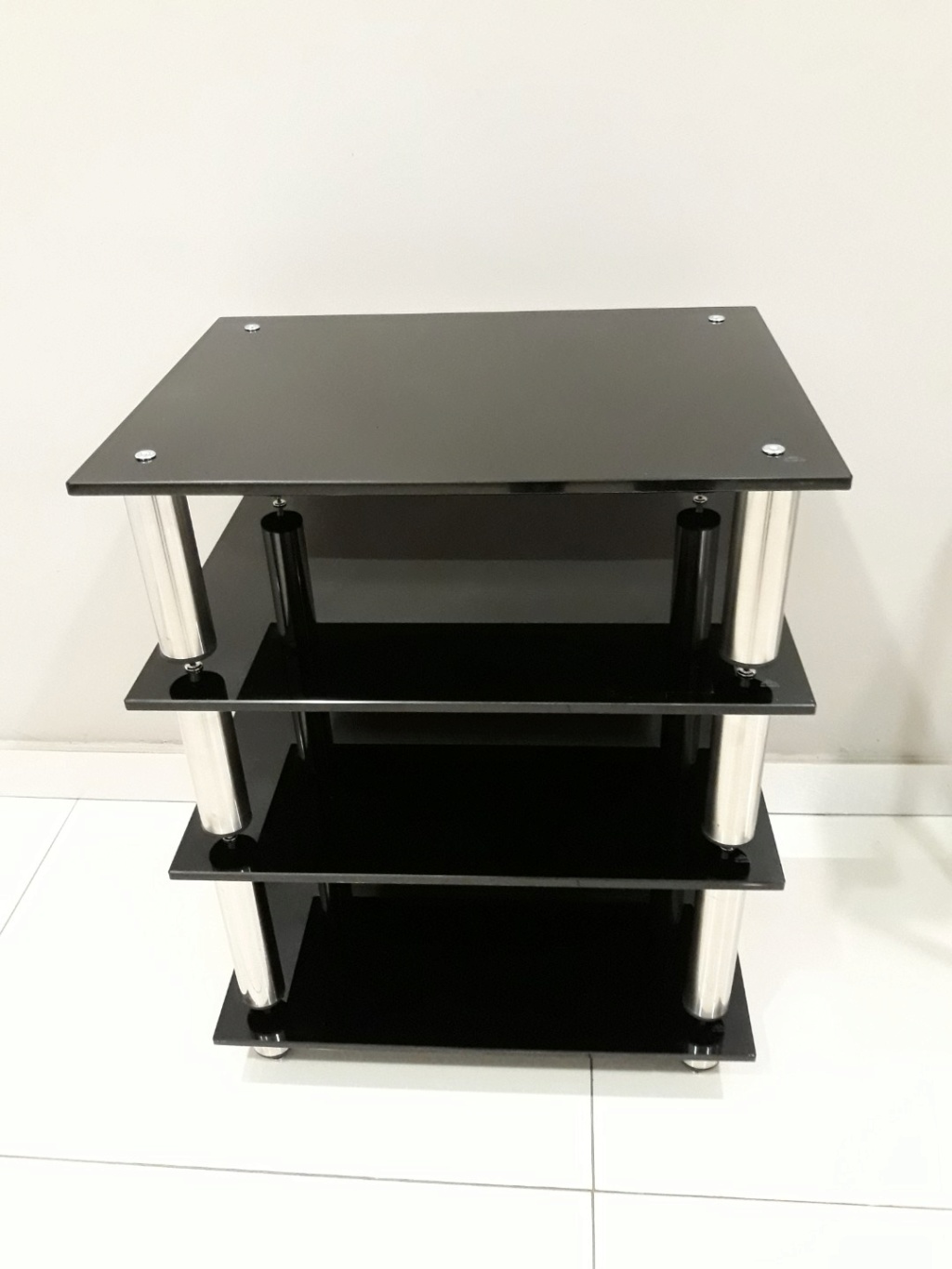 Black Pearl SE hifi rack. Carous16