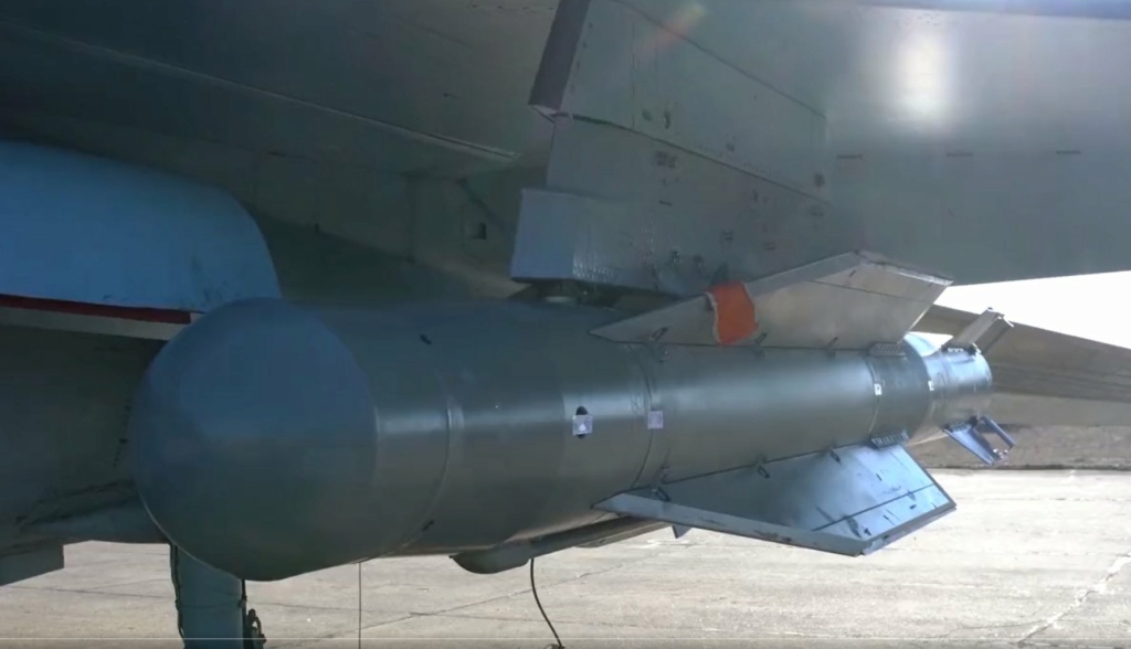 Precision Guided Munitions in RuAF - Page 7 001025