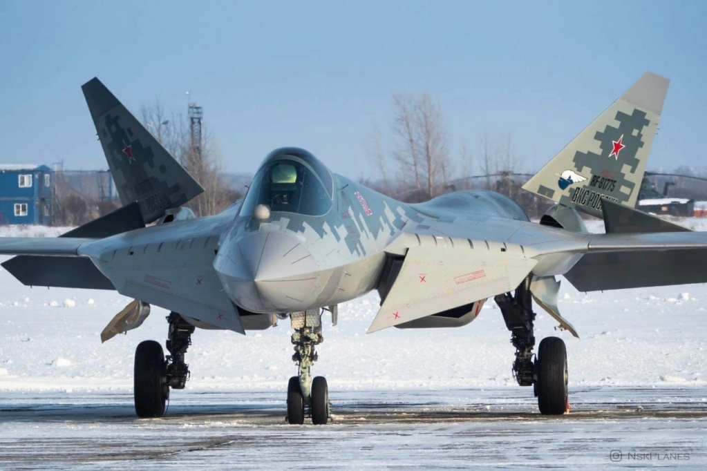 Su-57 Stealth Fighter: News #8 - Page 8 Fksqlp10