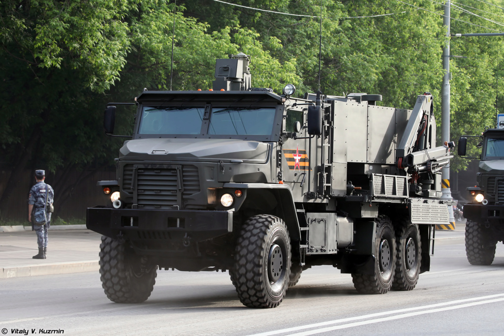 TOS-1/2 Heavy Flamethrowers - Page 2 Parade17