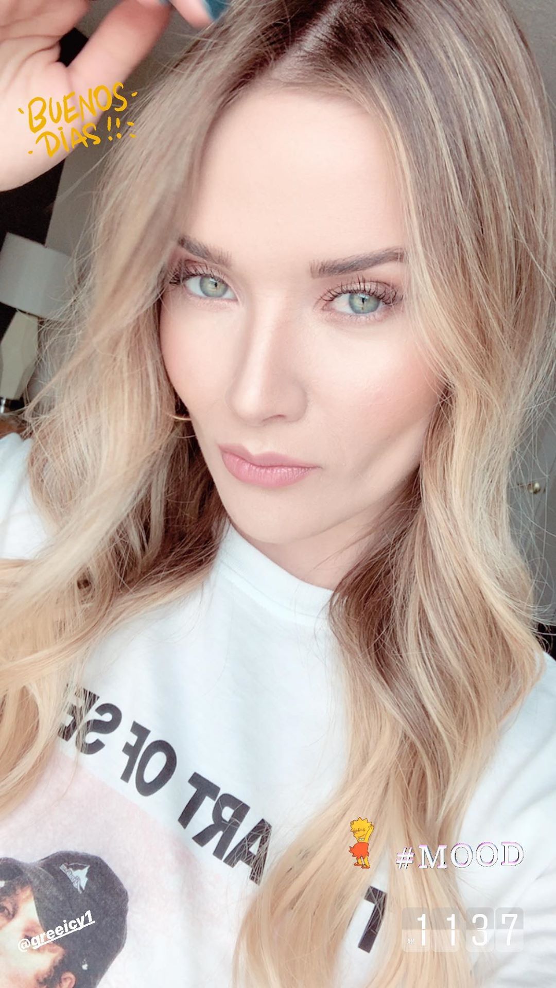 Kimberly Dos Ramos 5bc6df10