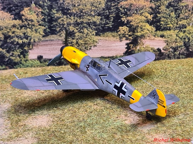 MESSERSCHMITT BF 109 .F.4 JG.3 Russie 1942 kit az model 1/72. 010_co16