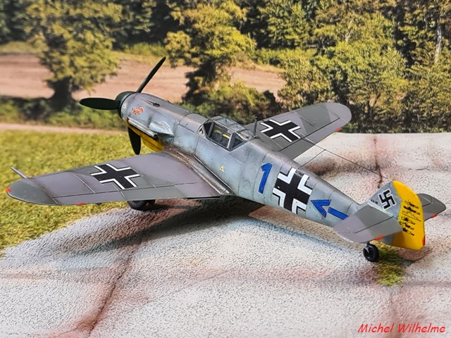 MESSERSCHMITT BF 109 F-4/B (jabo) JG 2.Frank LIESENDAHL Caen Carpiquet printemps 1942.. KIT 1:72 . azmodel 011_co18