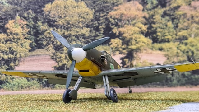 [Eduard] MESSERSCHMITT Bf 109F-4  W Nowotny 1/72 023_co11