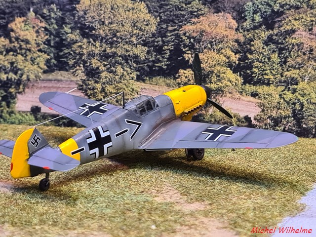 MESSERSCHMITT BF 109 .F.4 JG.3 Russie 1942 kit az model 1/72. 02_cop14