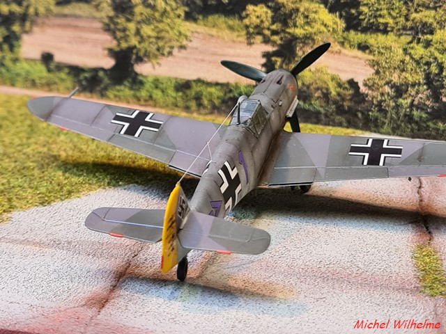 MESSERSCHMITT BF 109 F-4/B (jabo) JG 2.Frank LIESENDAHL Caen Carpiquet printemps 1942.. KIT 1:72 . azmodel 03_cop23