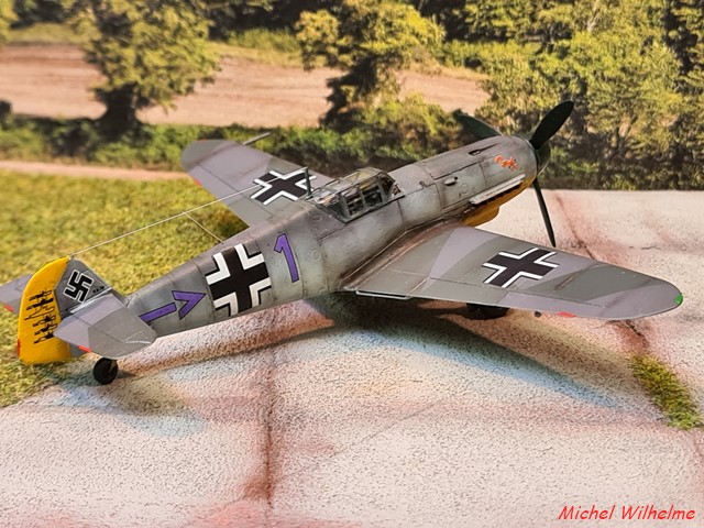 MESSERSCHMITT BF 109 F-4/B (jabo) JG 2.Frank LIESENDAHL. KIT 1:72 . azmodel 04_cop27