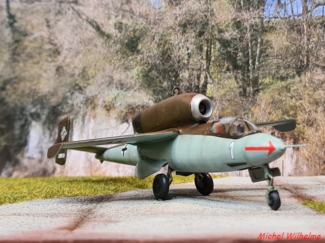 1/72 heinkel 162A  kit AZmodel 04_cop36