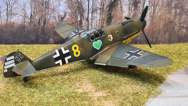 1/72 MESSERSCHMITT BF 109 F.4    JG 54 W.Nowotny  kit Eduard 05_cop45