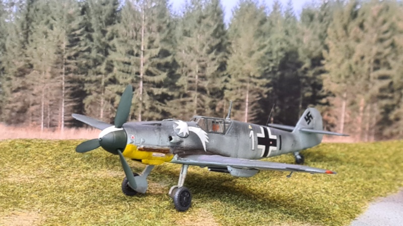 [AZ Model] 1/72 - MESSERSCHMITT Bf 109 G-6/r6 JG 3  (bf109) 0612