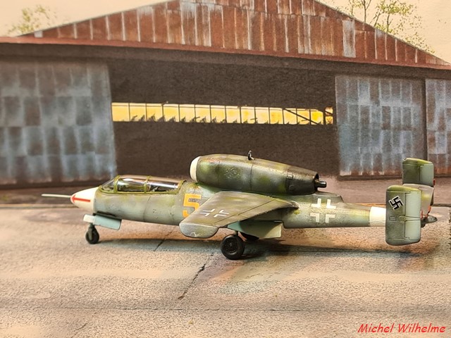 [AZ Model] HEINKEL He 162 S-2  1/72 06_cop39