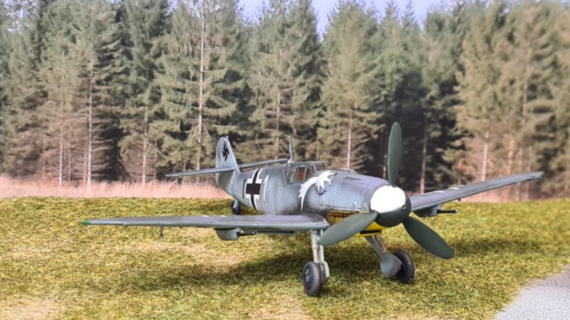 [AZ Model] 1/72 - MESSERSCHMITT Bf 109 G-6/r6 JG 3  (bf109) 07_13