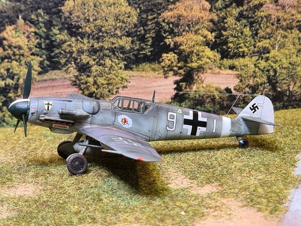 MESSERSCHMITT BF.109 G.6  JG27. Emil CLADE.  Maleme  Mer Égée. decembre 1942. kit az model 1/72 09_cop15