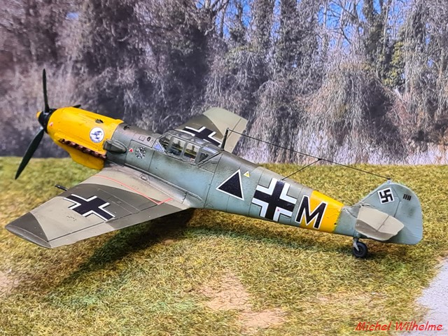 1/72MESSERSCHMITT BF 109 E.7 JG27  Russie 41 kit AZmodel  09_cop29