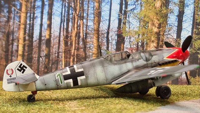 [AZ Model] MESSERSCHMITT Bf 109G-6/R2 Hermann GRAF Wiesbaden .Allemagne 1943 - 1/72 1811