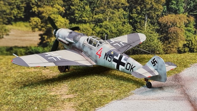 [AZ Model] MESSERSCHMITT Bf 109G-8.R2 Bayreuth/Bindlach 1945  1/72 20231131