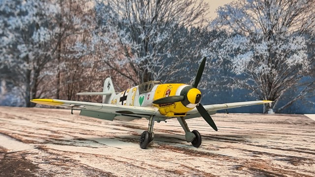[Eduard] MESSERSCHMITT Bf 109F-2 9 /JG54 Hans EKKEHARD bob Russie decembre 1941 1/72 20231152