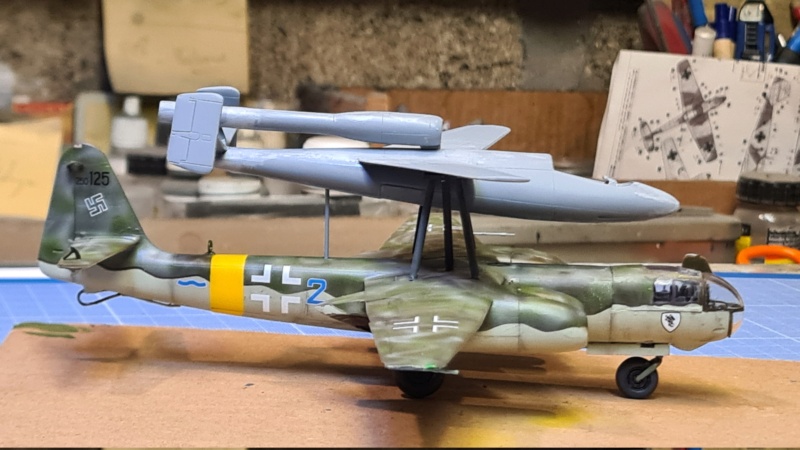 [Hobby 2000 et AZ Model} 1/72 - MISTEL Arado Ar 234 et Heinkel He 162  20240443