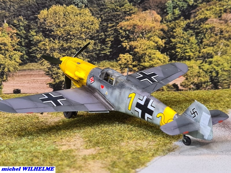 1/72 MESSERSCHMITT BF 109 F.4  AZmodel.-   MONTAGE TERMINE 20241038