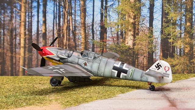 [AZ Model] MESSERSCHMITT Bf 109G-6/R2 Hermann GRAF Wiesbaden .Allemagne 1943 - 1/72 810