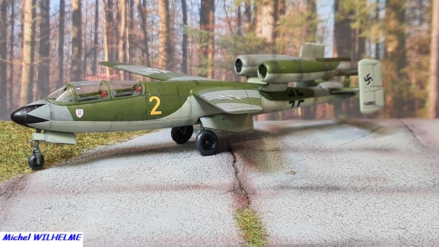 1/72 HEINKEL HE 162 S-5  Kit AZmodel 812