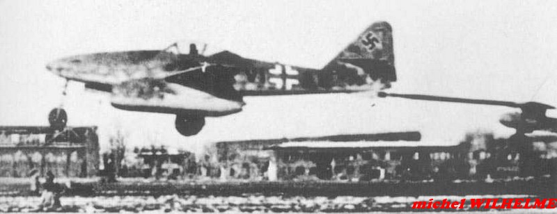 1/72 MESSERSCHMITT 262 V.10 w/ flying bomb kit Haségawa Me262-10