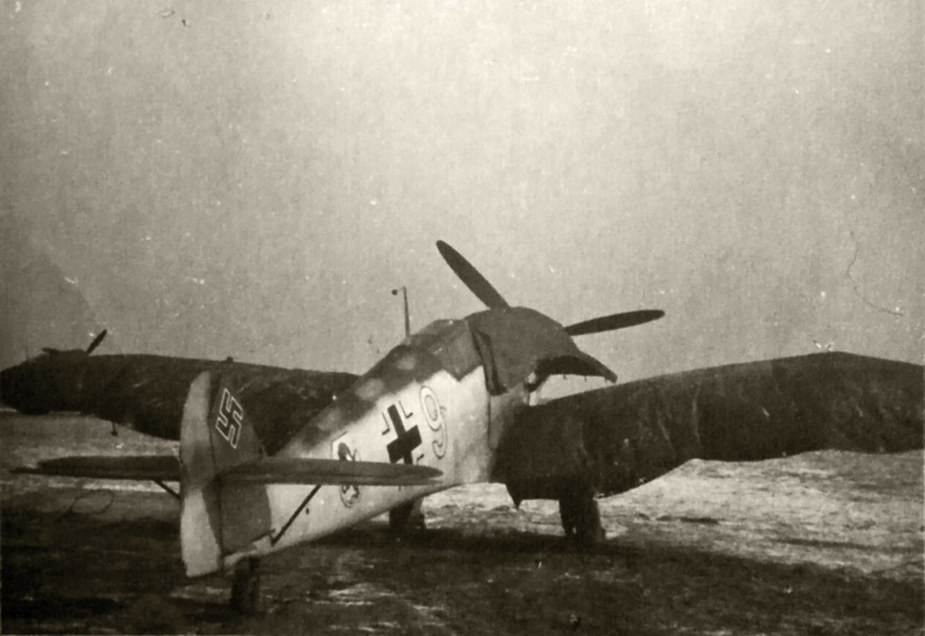 MESSERSCHMITT BF 109 E.1 JG 51  kit az model décals Hadmodels.1/72 Messer14