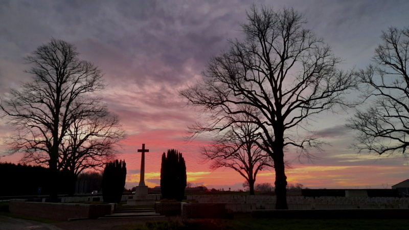 coucher de soleil sur le cimetière de la creule 20220110