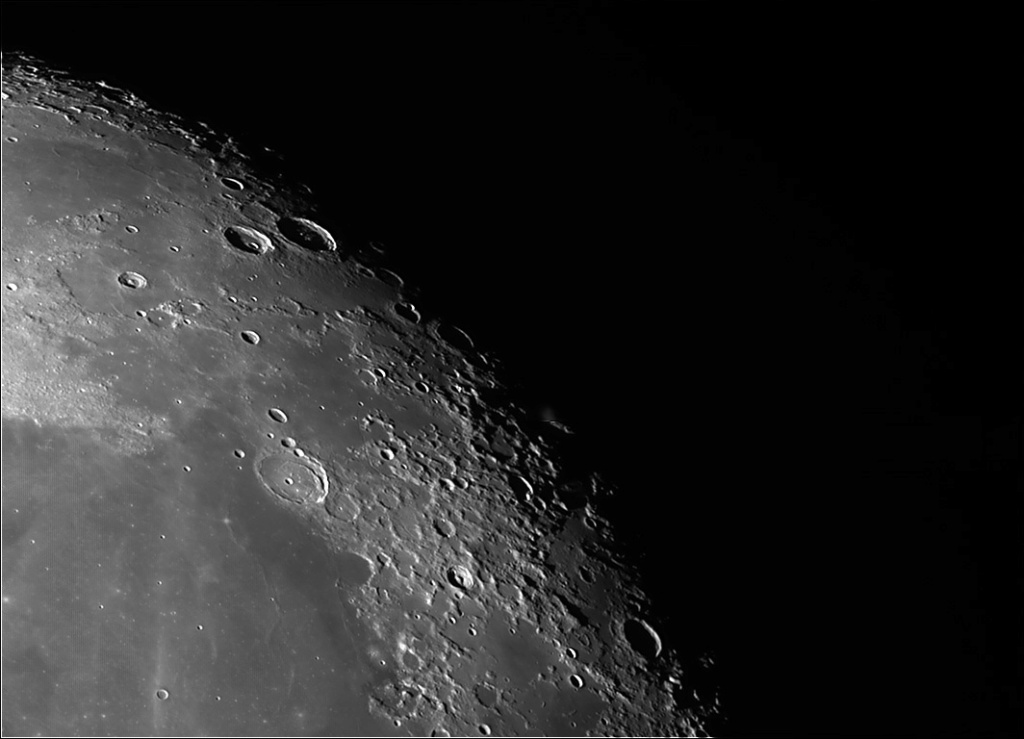 images de la lune au 18 ème jours de la nouvelle lunaison 23445410