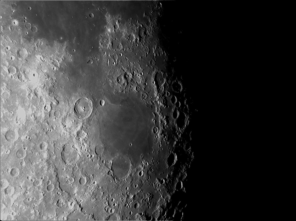 images de la lune au 18 ème jours de la nouvelle lunaison 23533610