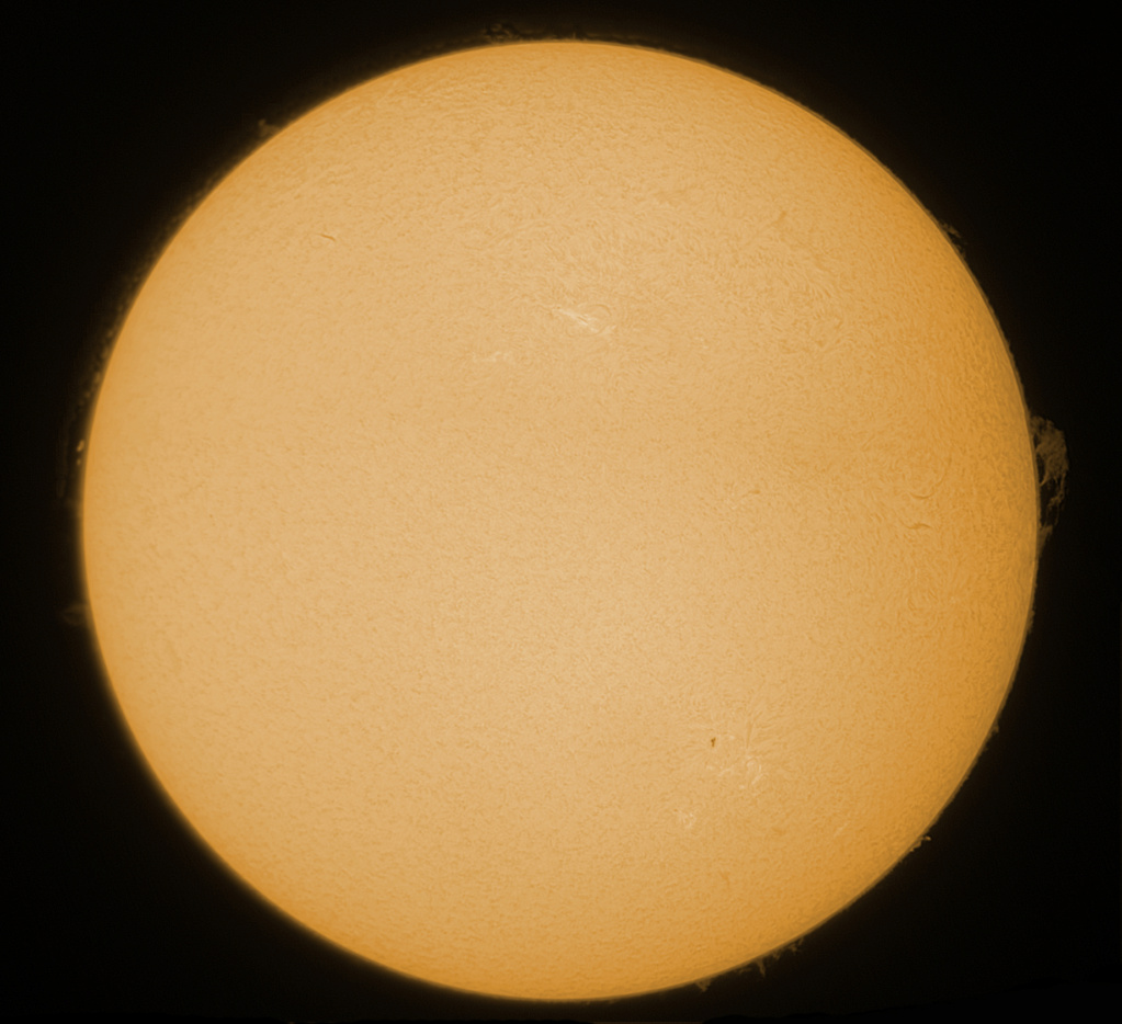 photos solaires avec la lunt du 4 juillet dernier Protub10