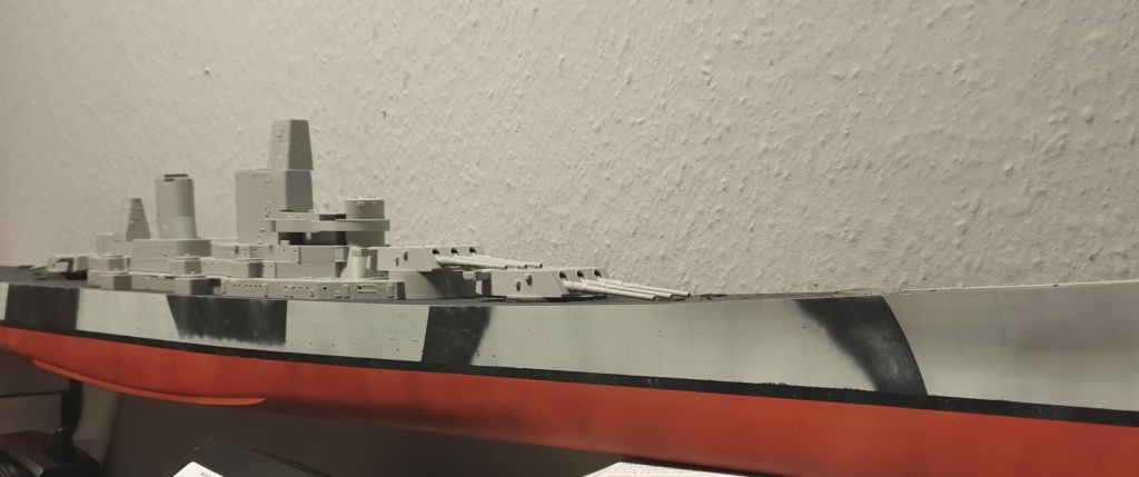 Trumpeter USS Iowa in 1:200 von Scarat E1kj010
