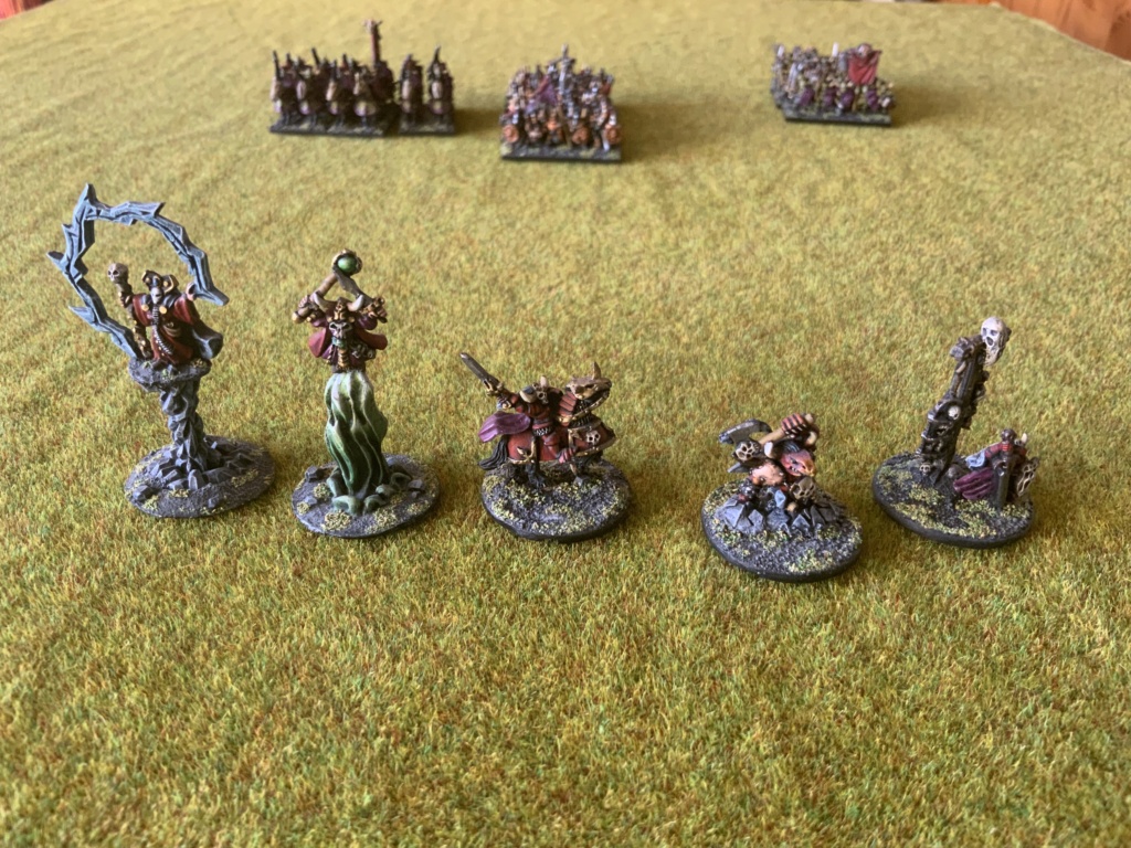 (VENDU) base armée chaos peinte + blisters métal GW Img_0416