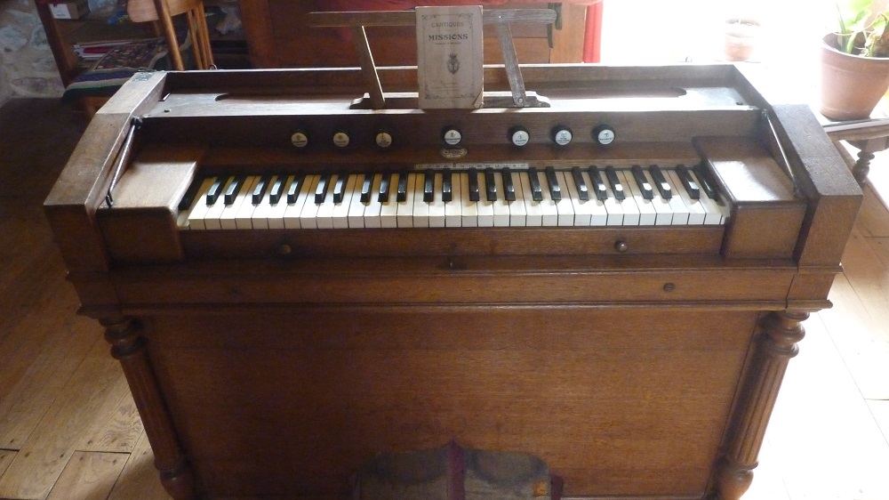 harmonium Kasriel P1130911