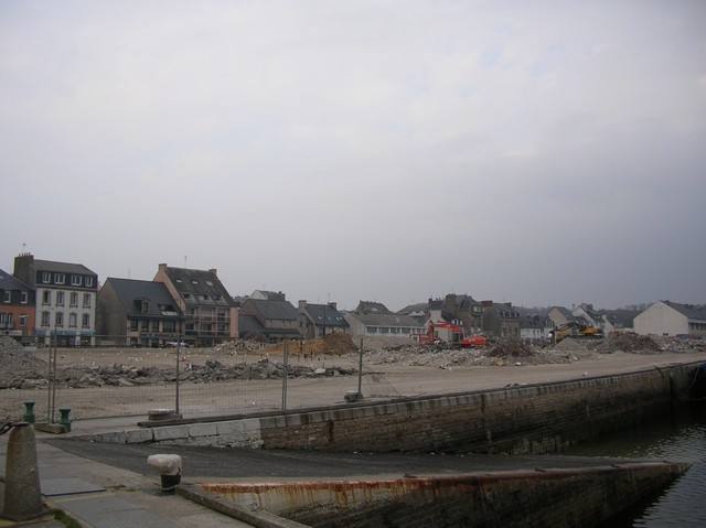 LES DERNIÈRES HEURES DU PARKING DE LA CRIÉE DE CONCARNEAU 25_03_10