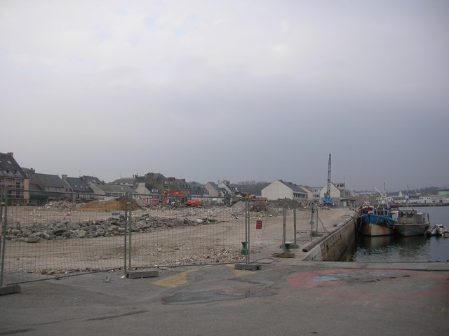 LES DERNIÈRES HEURES DU PARKING DE LA CRIÉE DE CONCARNEAU 25_03_11