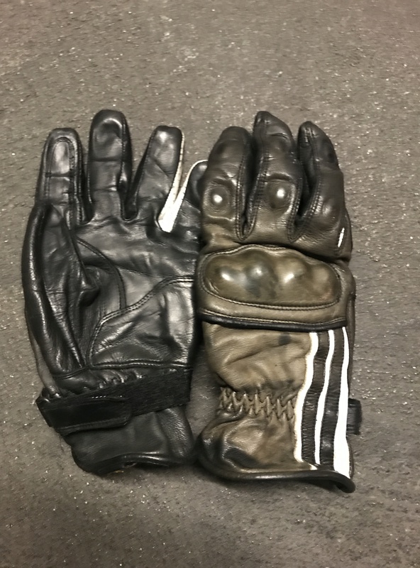 gants Helstons qui foutent le camp ( Coup de Gueule ) Img_5821