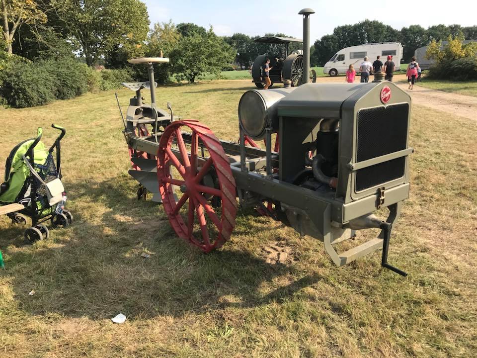 Belgique : Anno 1920 Tractorshow les 26 et 27 Août 2017 - Page 2 21150411