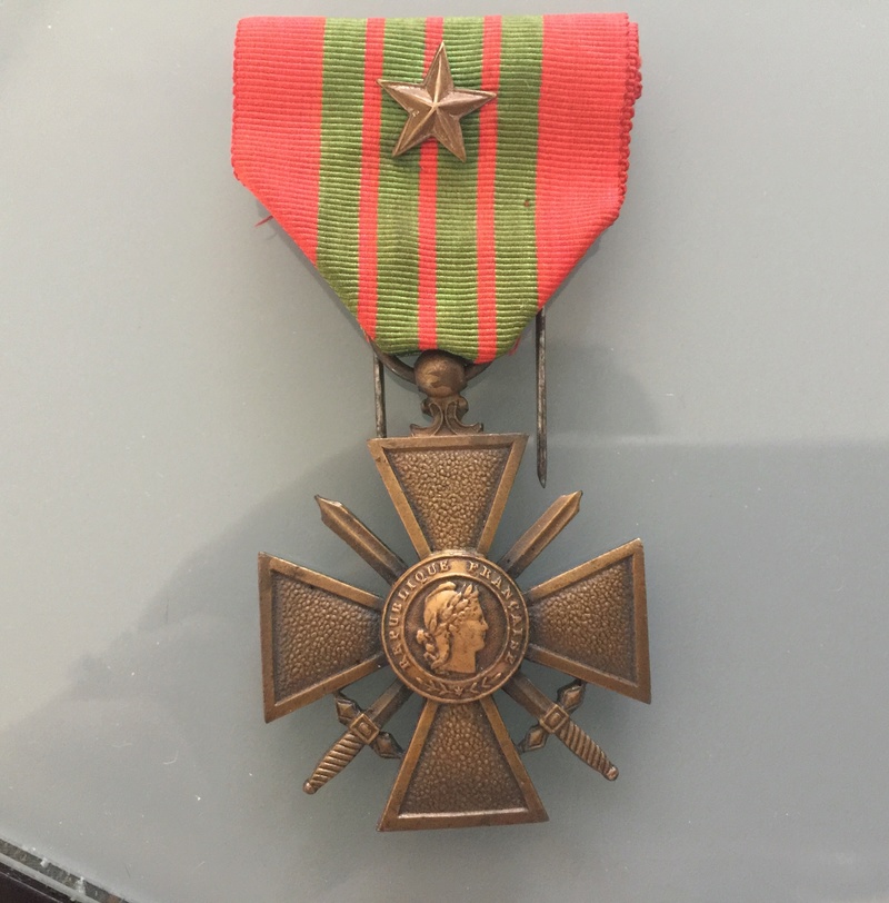 Croix de guerre 1939 étoilée  Img_5322