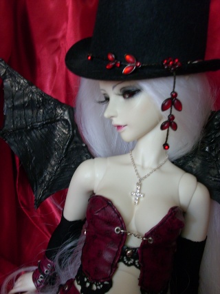 poupées vampires Rouge_39